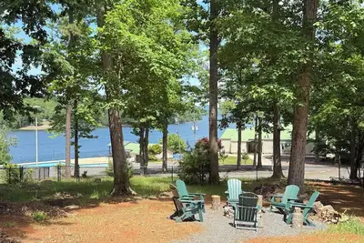 Image de Charming 3-bedroom house in tranquil Mount Gilead with lake views