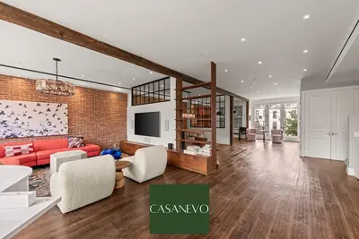 Image de 399- Luxury 6br 5Baths Townhouse with Garage in Carroll