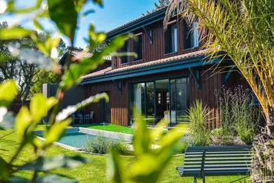 Image de Maison neuve tout à pied piscine