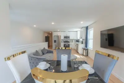 Image de Comfortable 3br/2ba Home, 2 Units in One+ Great for Family Trips +Free Parking