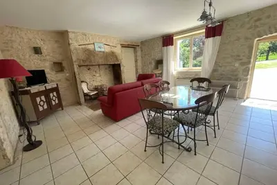 Image de ⭐ Séjour nature avec piscine & jacuzzi – 6 pers