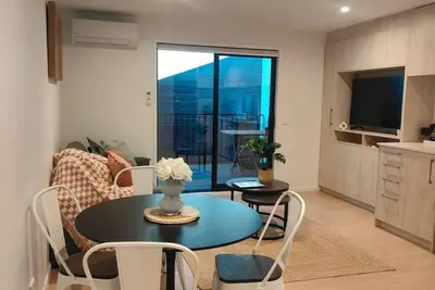 Image de Upper floor studio 1 bed 1 bath with sofa bed