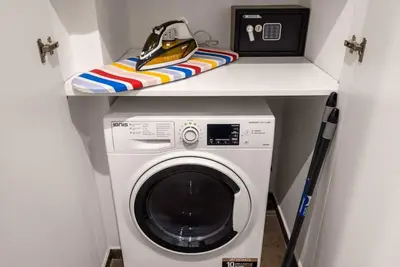 Image de Classic One Bedroom Apartment with King Bed