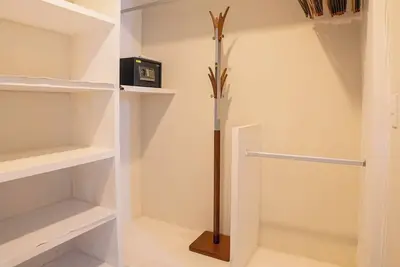 Image de Luxe penthouse boasting a private rooftop oasis with a sizzling jacuzzi