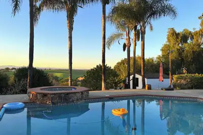 Image de Fallbrook mediterranean house + Adu