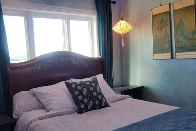 Image de Close To Waterton-Sleeps 10-12 With Themed Rooms (India, France, China, Malaysia)