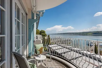 Image de Chambre 'Mit Seeblick Und Balkon' avec vue sur lac, terrasse partagée et Wi-Fi
