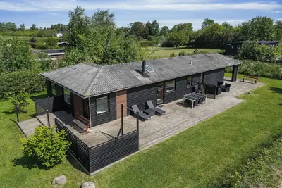 Image de Cozy house near beach and town