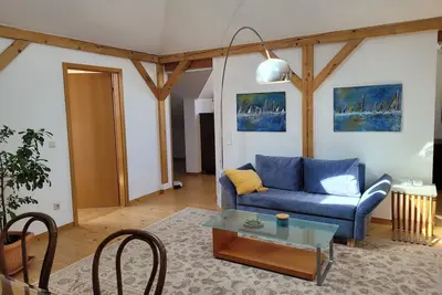 Image de Art meets the Classical City - Sunny Roof Apartment in Weimar's Best Location