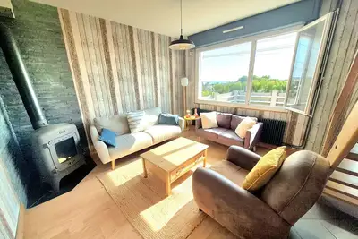 Image de Maison à 1km de la plage, terrasse, cheminée, jeux