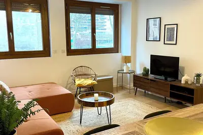 Image de Charmant appartement plein centre ville - Spéciale réduction août