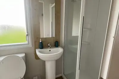 Image de Seaview Caravan – 1 Min Walk to Beach, Peaceful Stay with Sunset Deck