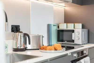 Image de Serene 2-bedroom apartment with WiFi in lovely Leeds 1. 60