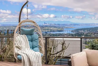 Image de Luxury Bellevue 2b Basement w/ 180º+ Stunning View