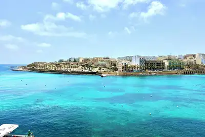 Image de Seafront Luxury 3 Bedroom Apartment with WiFi, Ac & parking in Marsaskala