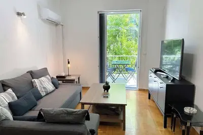 Image de Peaceful Urban Oasis Garden View