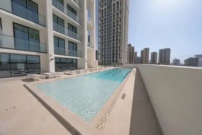 Image de StayShort - Luxury 1-Bedroom Jvc Apartment with Balcony & Pool