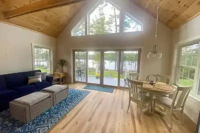 Image de Charming 1-bedroom cottage in fabulous Bridgton with WiFi, Ac, private dock