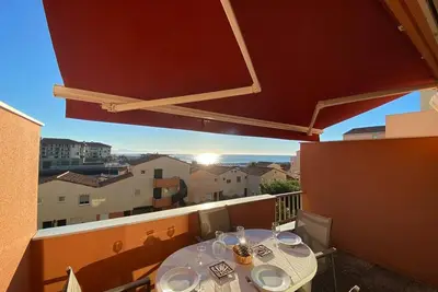 Image de Appartement T2 avec terrasse et parking à 50m de la plage