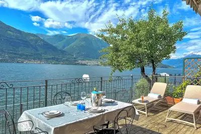 Image de Tastefully furnished 3-room apartment on the lakefront with pool and private beach