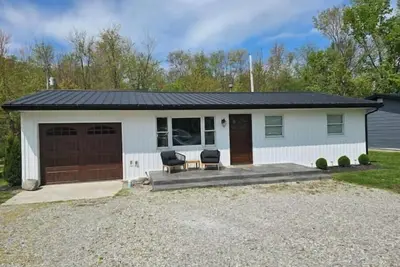 Image de Wawasee - Minutes from Sandbar! Swim, Fish, Relax!