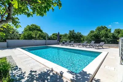 Image de Maison pour la famille avec la piscine Krnica, Marcana (K-3029)