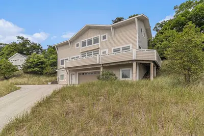 Image de 4-bedroom Lake Michigan beach cottage in Montague with WiFi, Ac
