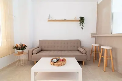 Image de Global Properties: 3-Bedroom Home with Terrace in Moncofar