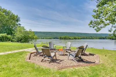 Image de Steps to Susquehanna River: Hot Tub Hideaway!