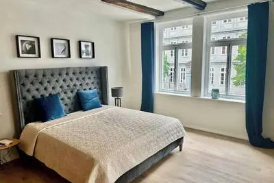 Image de Mel&Bens Town Hall Suite | Old Town | Parking lot