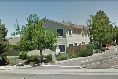 Image de 3-bedroom townhome in charming Aurora with WiFi, Ac. Unbeatable LocationBook now