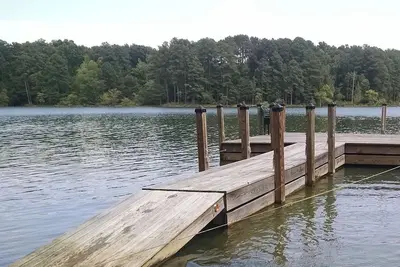 Image de Waterfront Lake Home - Private Dock & 1/4 Mile Beach - High Speed Wifi