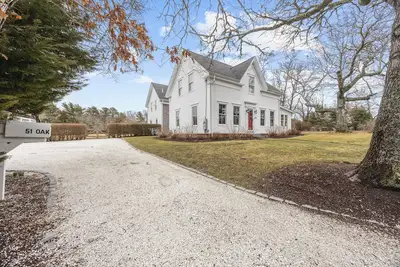 Image de New! Spacious 5 bedroom Estate with Heated Pool in Beautiful Harwich