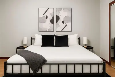 Image de Lovely 2br with Parking Near United Center & Wrigley