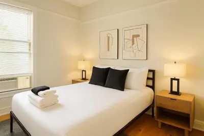 Image de Cozy 3br Gem in North Center