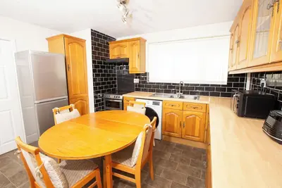 Image de 5 Bed Luxurious & beautiful house near Luton Airport,