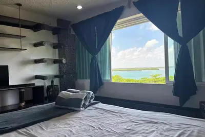 Lagoon View : Beach Access + Swimming Pool