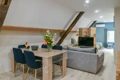 Image de Appartement 'Le Petit Refuge' avec vue sur les montagnes, Wi-Fi et climatisation