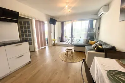 Image de Bel appartement climatisé avec 2 chambres – 5 personnes – Parking privé – Port Camargue