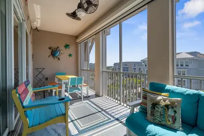 Image de ⚓Penthouse Retreat! Coastal Condo 1 mile to Ami & Beaches⚓