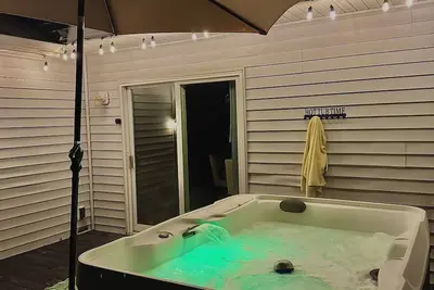 Image de Modern Dublin Home Hot Tub & Gym