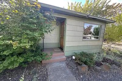 Image de Beautiful 3-bedroom home in Redmond. Family friendly, walk to downtown!