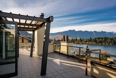 Image de 6-bedroom Penthouse Apartment - The Beacon