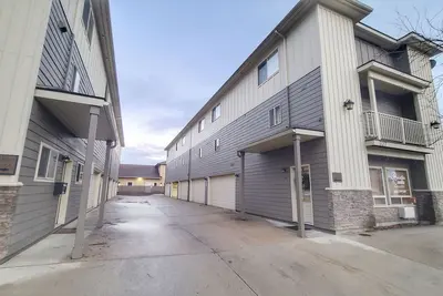 Image de Stylish Sandpoint Vibes - Walk to Town - A/C - Bbq