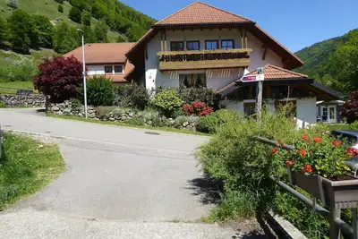 Image de Appartement \"Haus Am Rotwiesenbach\" avec vue sur les montagnes, terrasse privée et Wi-Fi