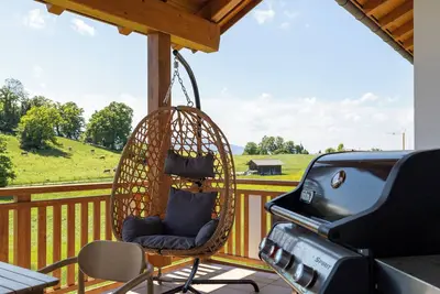 Image de ღLIBORIA I Idyllic neoclassical vacation home