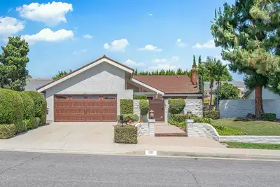 Image de 25% Off Monthly / Luxury 4br / Gated Courtyard