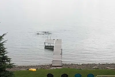 Image de By the Bay: Cozy Waterfront Retreat