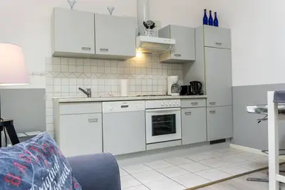 Image de Stylish upper floor apartment for 4 near St. Peter Ording