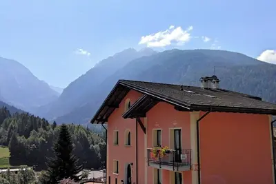 Image de Flora Alpina- Genziana apartments with breathtaking views and balcony